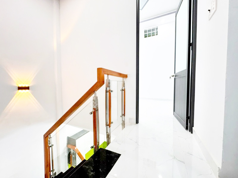 Bán nhà đường Chiến lược Chính chủ hẻm XE HƠI 4m THÔNG 32m2